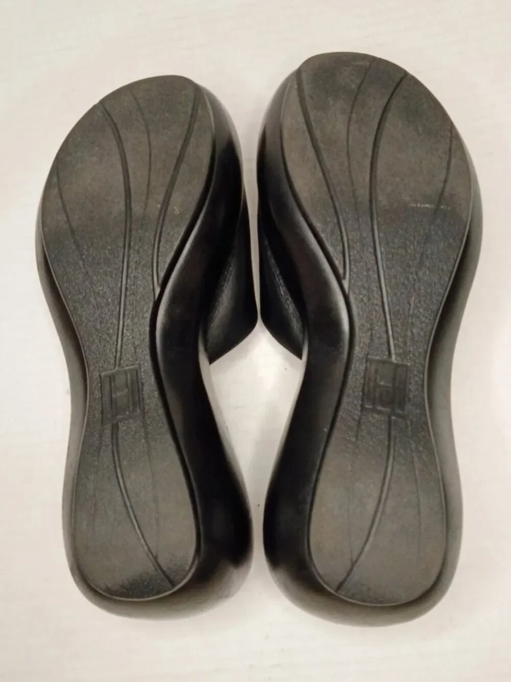 Tommy Hilfiger Black Leather Y2K Platform Wedge Slides Women’s Size 9M